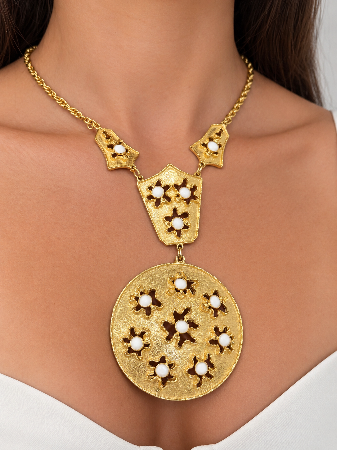 Vintage White Agate Medallion Necklace