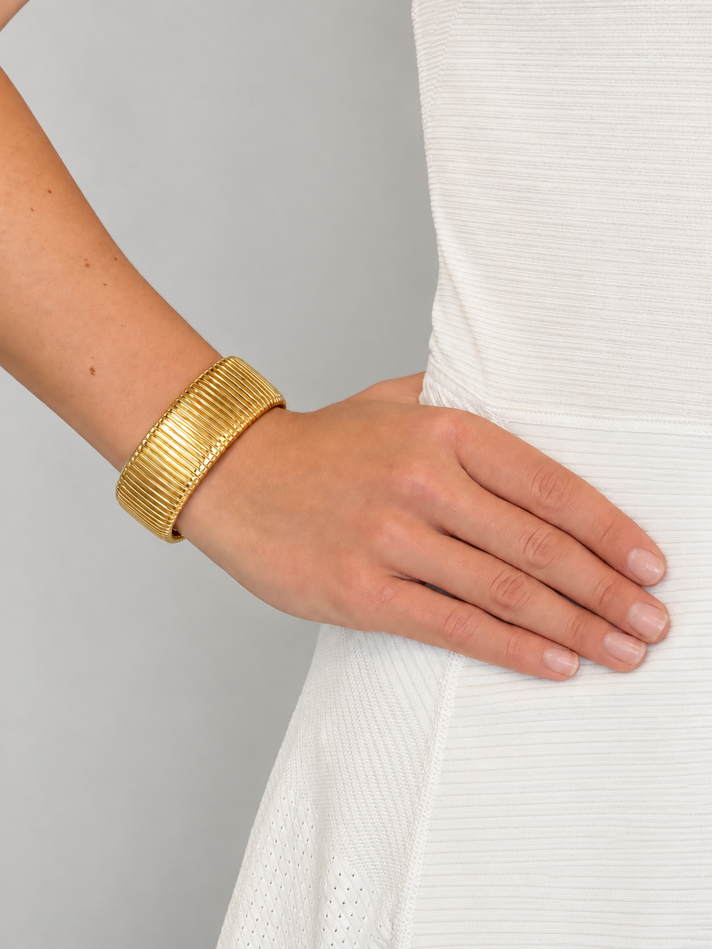 Flat Open Ribbed Cuff - Gold