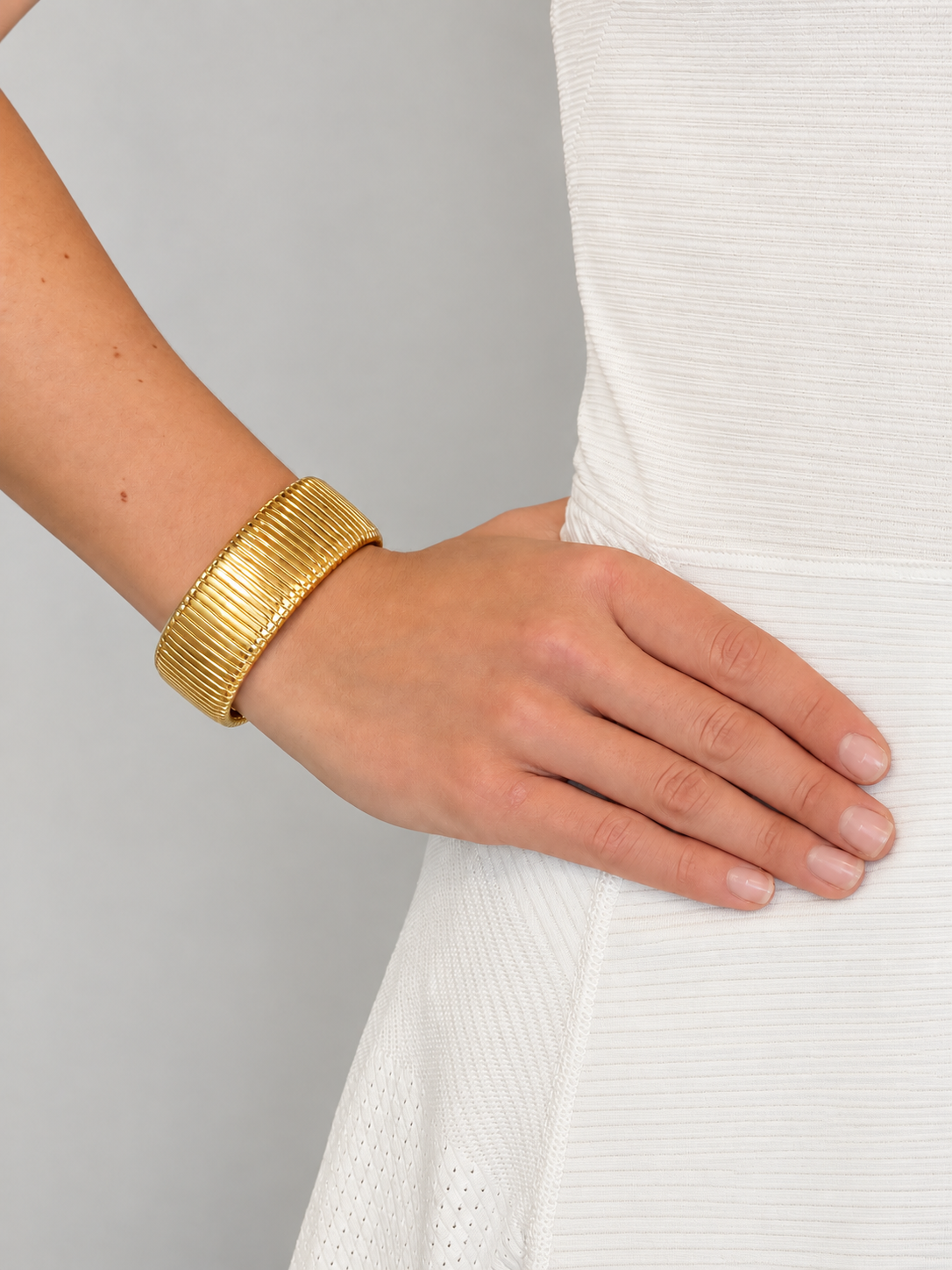 Flat Open Ribbed Cuff - Gold