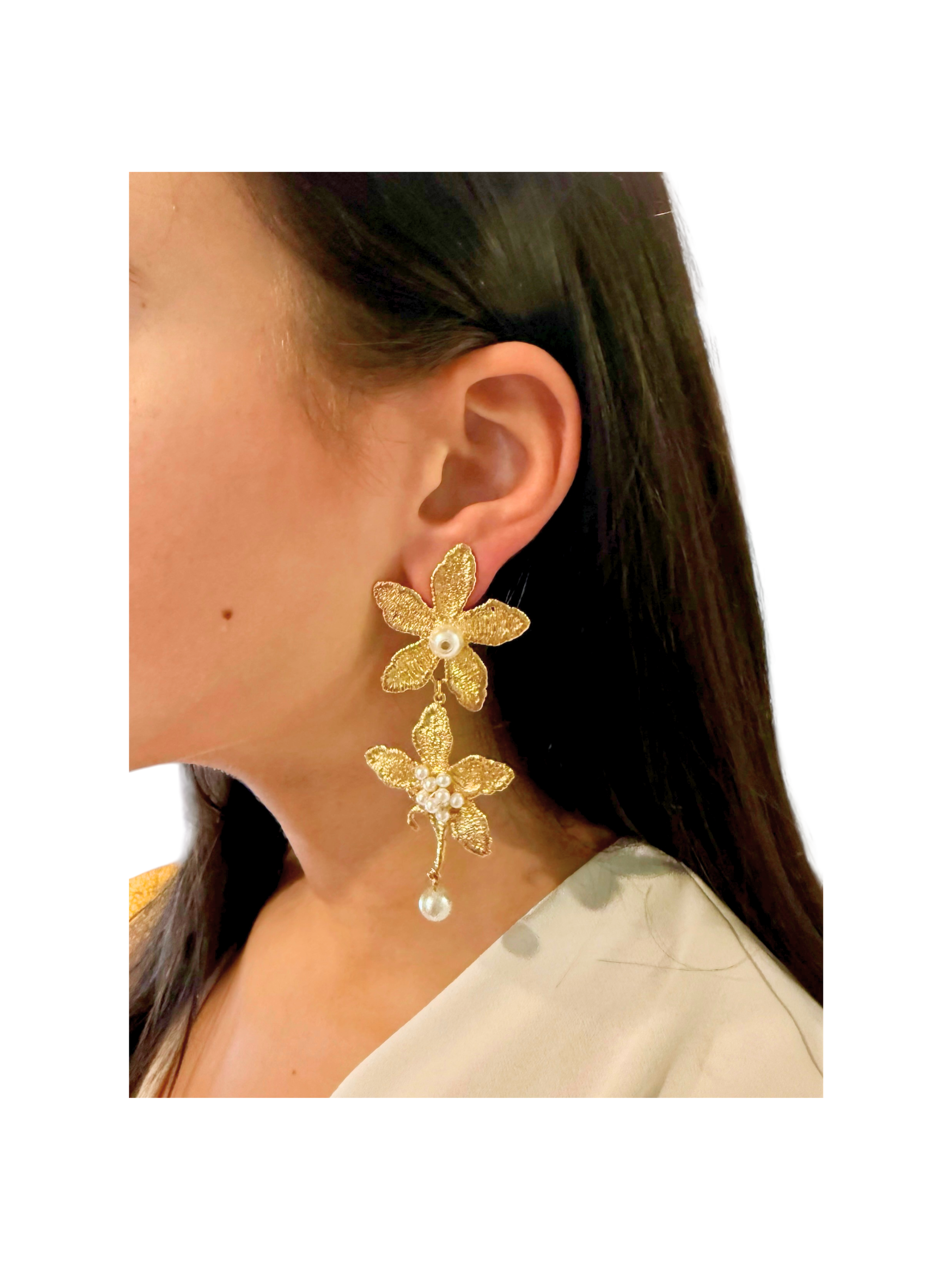 The Sophia Double Flower